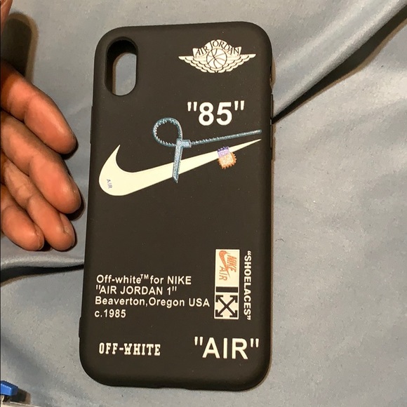 Iphone XR case off white - Picture 2 of 2